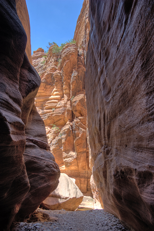 _MG_0138_HDR_800.jpg - Der Canyon wird wieder so breit, dass die Sonne den Grund erreicht!