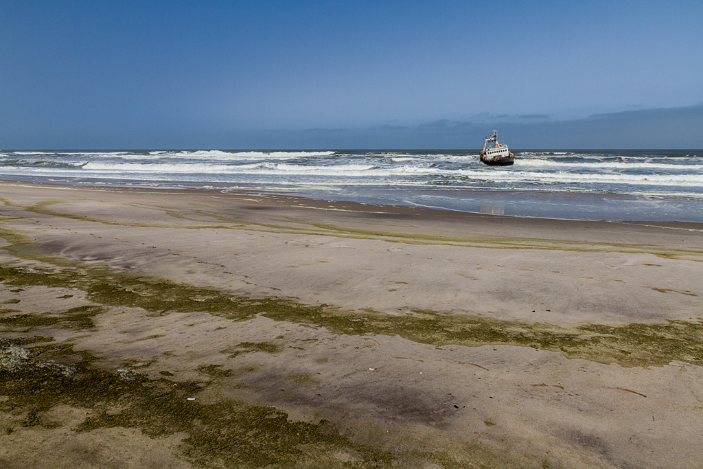7D_20488_1024.jpg - Wrack an der Skeletküste, Namibia, Süd Atlantik