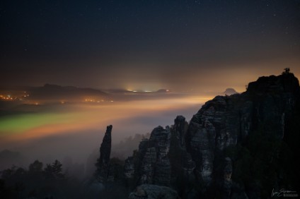 a7RIII_309980_NAL Die Tante überm Nachtnebel