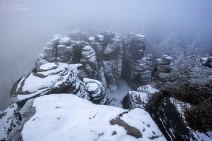 a7RIII_04813_NAL-1 arctica bohemica / Tiské stěny