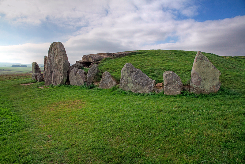 IMG_03874_7D_HDR_800.jpg - West Kennet Long Barrow