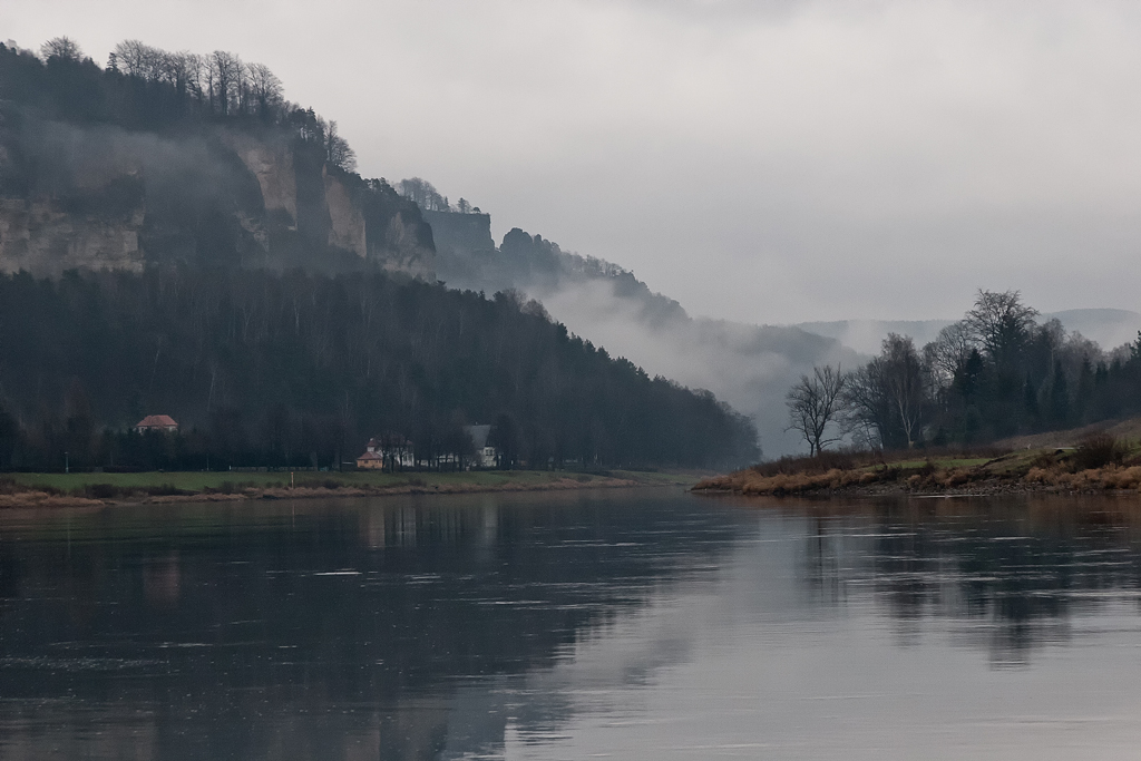 IMG_7407_1024.jpg - Weihnachtsmorgen, Elbe bei Wehlen, Elbsandsteingebirge (Sächsische Schweiz)
