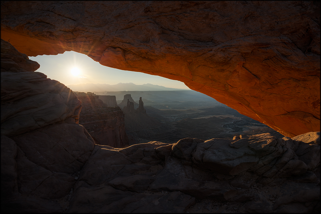 6D_03193ML_1024.jpg - Mesa Arch, Canyonlands, USA